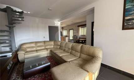 Casa térrea com 3 quartos mobiliada à venda em Interlagos - SP