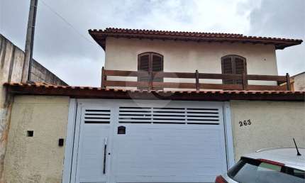 Casa residencial e comercial para venda ou locação no Jardim Régis.