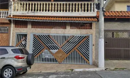 Sobrado com 4 quartos à venda em Jardim Guanhembu - SP