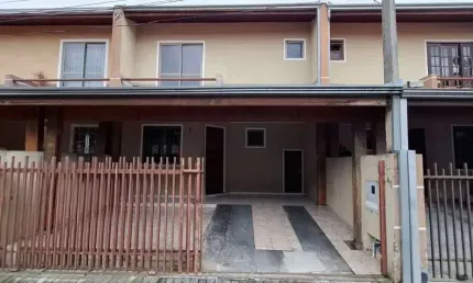 Sobrado em condomínio fechado no bairro do Boqueirão