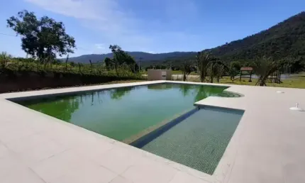 Terrenos de 364 m² em condomínio com lazer completo