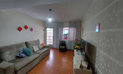 Sobrado a venda com 02 dormitórios perto do metro Conceição.