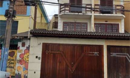 Excelente sobrado de 3 Suítes em rua tranquila, Parque Jabaquara.