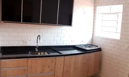 Sobrado à venda na Saúde - 2 Quartos/1 Suíte/1 Vaga p/ carro + 1 Vaga p/ moto