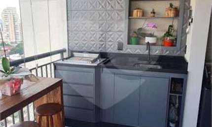 Apartamento no Ipiranga com 2 dormitórios e 1 vaga.
