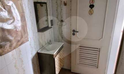 Apartamento à Venda na Vila Mariana com 2 Quartos e 1 Vaga, Perto do Metrô Paraíso