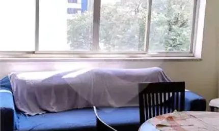 Apartamento de 95m2, 2 dormitórios, 1 vaga, salão de festas e área gourmet churrasqueira, no Paraíso