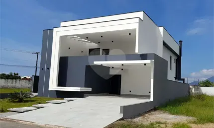 Casa em condomínio fechado com 5 quartos à venda na Rua A, 11, Bougainvillee IV, Peruíbe