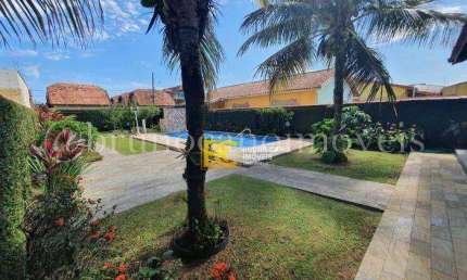 Casa térrea com piscina á 200m do mar - Beira Mar - Peruíbe/SP
