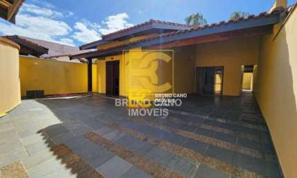 Casa térrea á 200m do mar - Três Marias - Peruíbe/SP