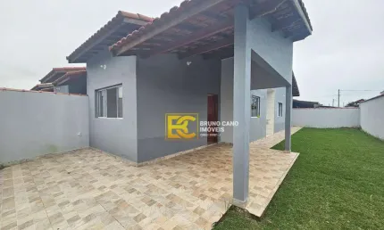 Casa com 2 quartos à venda na Rua Quatro, 80, jardim Somar, Peruíbe