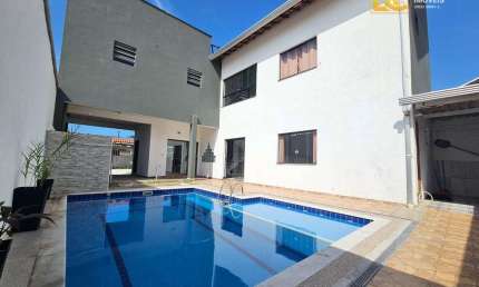 Sobrado com piscina a 200m da praia  - Josedy - Peruíbe/SP