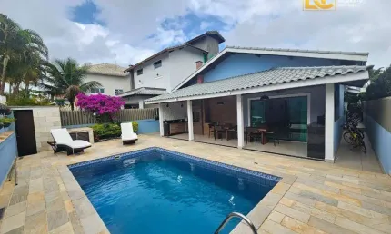 Casa Impecável com 3 dormitórios em Condomínio - Bougainville Residencial III - Peruíbe/SP