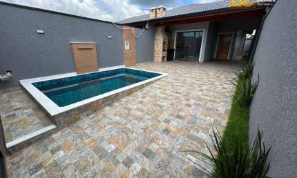 Casa a venda nova e moderna com piscina - Peruíbe/SP