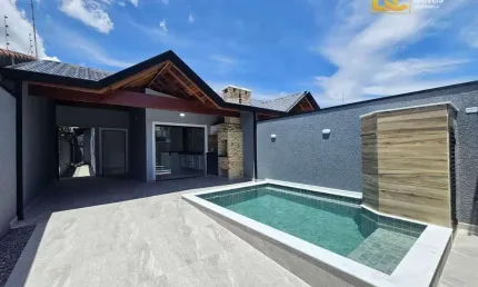 casa a venda nova e moderna em bairro residencial - Peruíbe/SP