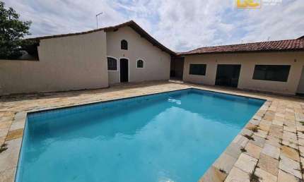 Casa térrea em 2 lotes com piscina á 100m do mar - Sao Jose - Peruíbe/SP