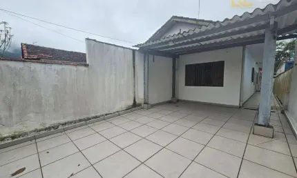 Casa térrea com edicula a 400m da praia - Centro - Peruíbe/SP