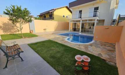 Sobrado com 4 Suites a 50m do Mar  à venda- Maria Helena Novaes - Peruíbe/SP