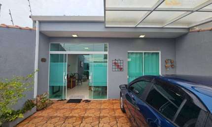 Casa aconchegante em bairro residencial no São João Batista ll em Peruíbe/SP