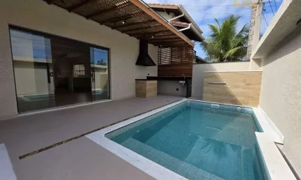 Casa com Piscina a 250m do Mar à venda - Oasis - Peruíbe/SP