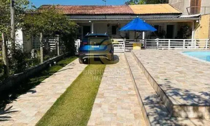 Casa térrea com piscina - parque serra mar - peruíbe/sp