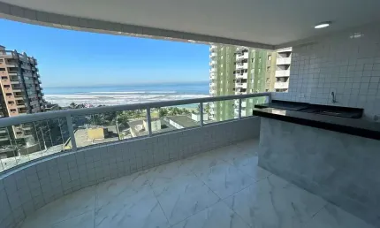 BELÍSSIMO APARTAMENTO, À 50m DO MAR E LAZER COMPLETO