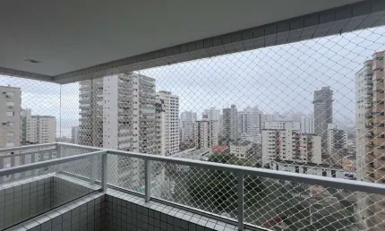 Belíssimo apartamento, à 300m do mar e lazer completo