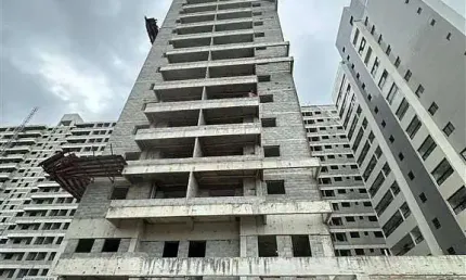 Belíssimo apartamento, à 50m do mar e lazer completo
