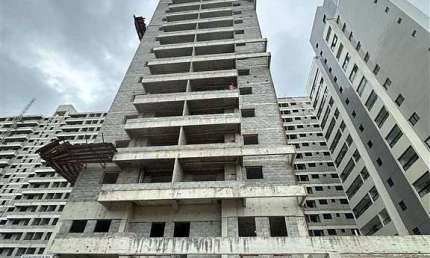 BELÍSSIMO APARTAMENTO, À 50M DO MAR E LAZER COMPLETO