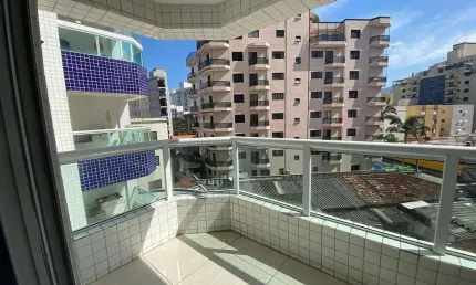 BELÍSSIMO APARTAMENTO, ACABAMENTO FINO À 300M DO MAR