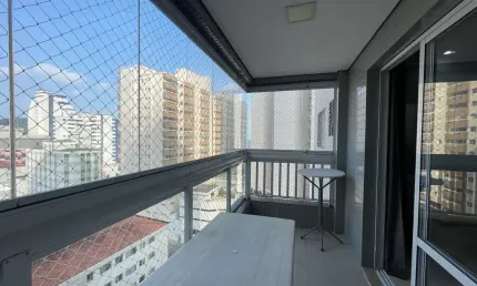 BELÍSSIMO APARTAMENTO, À 100m DO MAR E LAZER COMPLETO