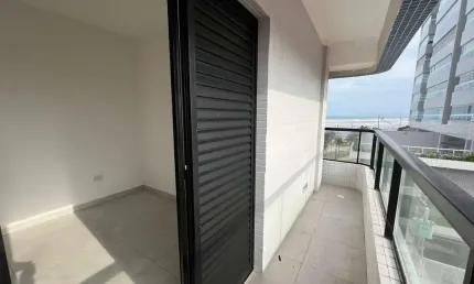 Excelente apartamento, à 10m do mar e lazer completo