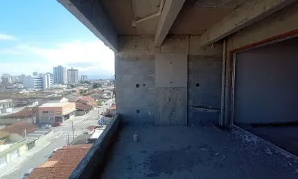 Belíssimo apartamento, à 900m do mar e lazer completo