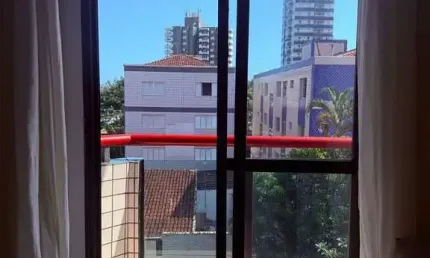 BELÍSSIMO APARTAMENTO, À 100m DO MAR E ÁREA DE LAZER
