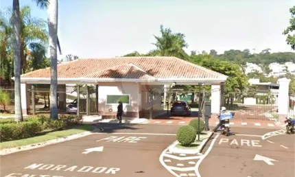 Casa com 4 quartos à venda em Loteamento Santa Luisa - SP