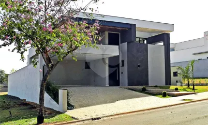 Condomínio com 3 quartos à venda em Loteamento Santa Luisa - SP