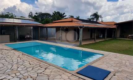 Chácara com 3 quartos à venda em Condomínio Cachoeira - MG