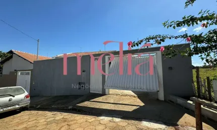Casa com 2 quartos à venda no Jardim Califórnia, Pouso Alegre 