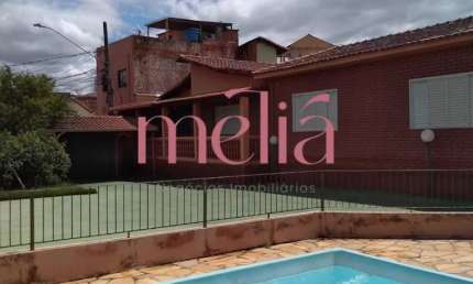 Casa com 3 quartos à venda no Centro, Pouso Alegre 