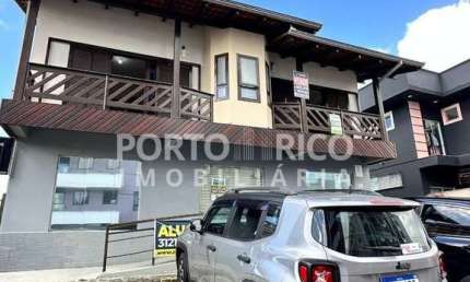 Casa com 2 Salas Comerciais no Bairro Costa e Silva