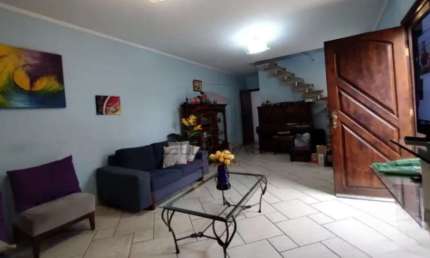 Sobrado a venda na Vila Prudente com 4 quartos e Quintal