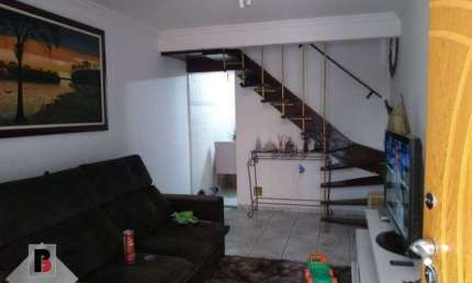 Casa no Tatuapé, 86m2 com 02 quartos sendo uma suíte, closet e varanda