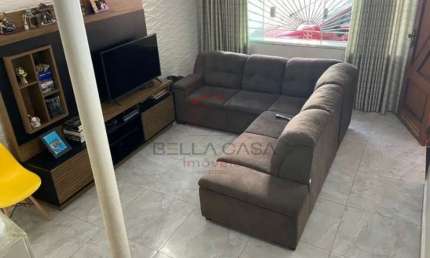 Casa a venda na mooca com entrada lateral, 3 quartos e quintal
