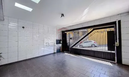 Sobrado a venda com 3 quartos e quintal no Parque da mooca