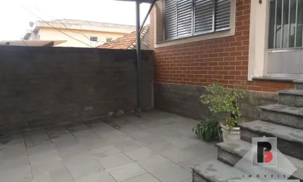 Casa à venda na vila diva, com 04 moradias, terreno 10 x26, ótima para venda ou construção