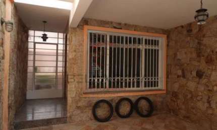 Casa com 3 quartos para alugar na Rua Bartolomeu Dias, 269, Jardim Têxtil, São Paulo