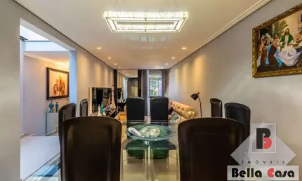 Casa à venda na Mooca com 4 quartos e 7 vagas - 218m2