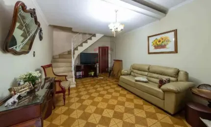 Sobrado à Venda na Vila Prudente ? Localização Estratégica!