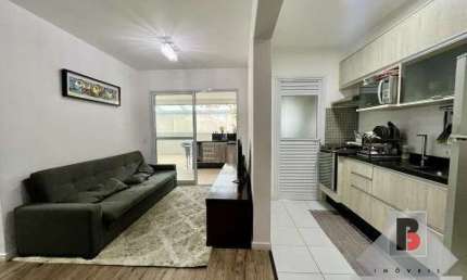 Apartamento próximo ao Metro Vila Prudente com varanda gourmet