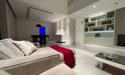 Sobrado Alto Padrão a venda e locação em rua residencial Mooca.